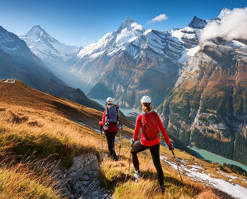 Bergsteiger in den Alpen mit Wrightsock Wandersocken für trockene Füsse und Anti-Blasen-Schutz